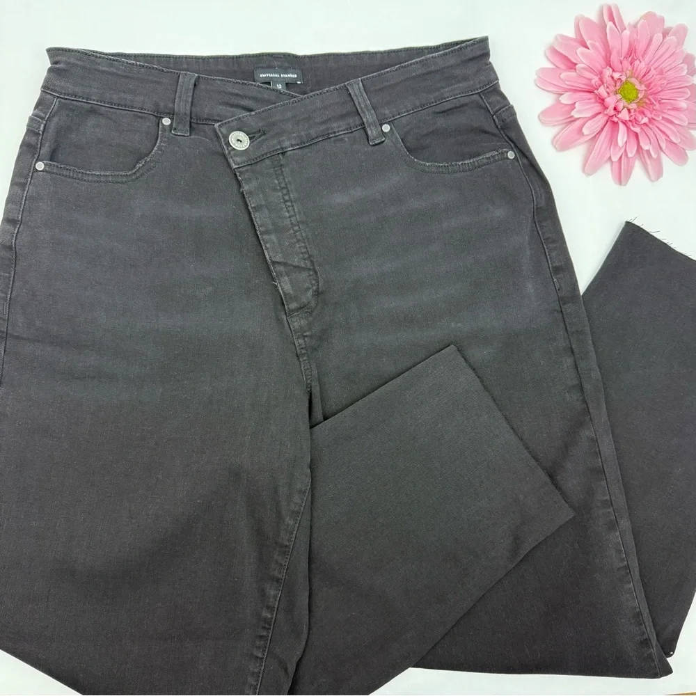 Universal Standard Katie High Rise Crossover Jeans - Broken Black - Picture 6 of 13